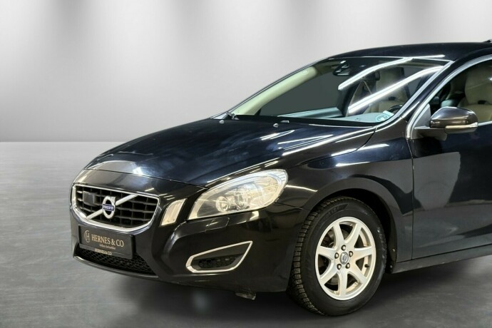 volvo-s60-diesel-2011-big-2