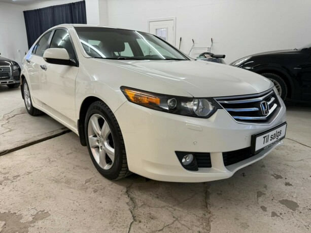 honda-accord-bensin-2010-big-7