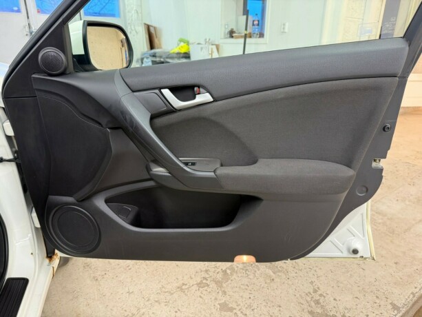 honda-accord-bensin-2010-big-14