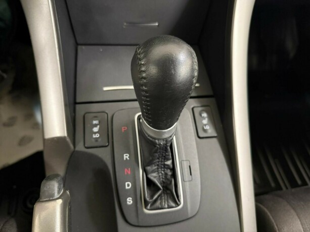 honda-accord-bensin-2010-big-12