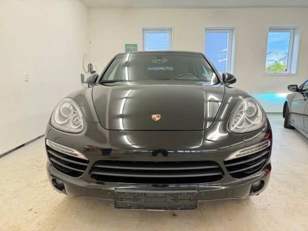 porsche-cayenne-diesel-2012-big-0