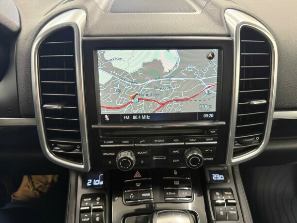 porsche-cayenne-diesel-2012-big-12