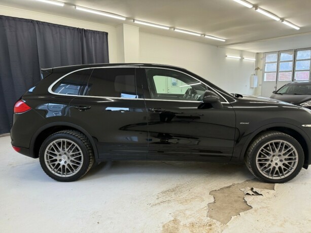 porsche-cayenne-diesel-2012-big-6
