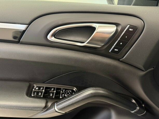 porsche-cayenne-diesel-2012-big-17