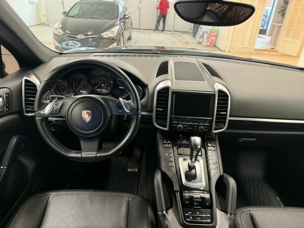 porsche-cayenne-diesel-2012-big-8