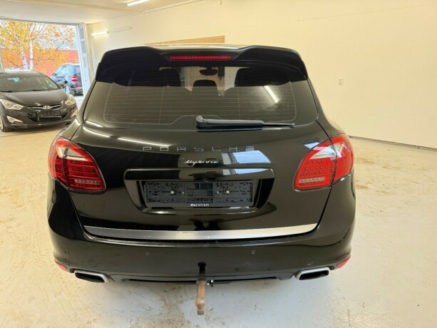 porsche-cayenne-diesel-2012-big-4