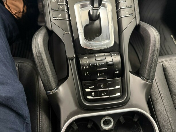 porsche-cayenne-diesel-2012-big-15