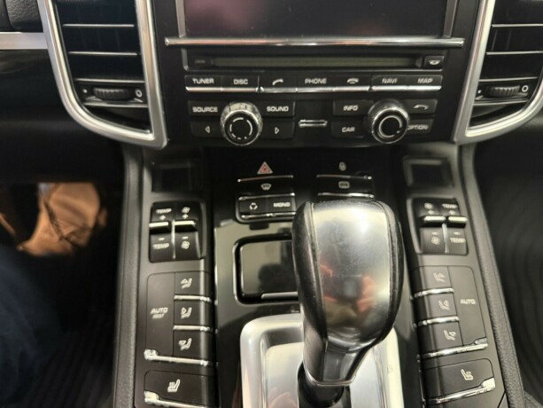 porsche-cayenne-diesel-2012-big-14