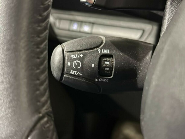 peugeot-208-bensin-2014-big-15