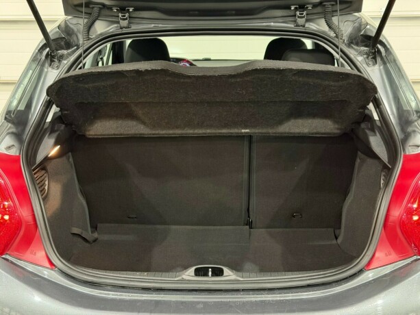 peugeot-208-bensin-2014-big-11