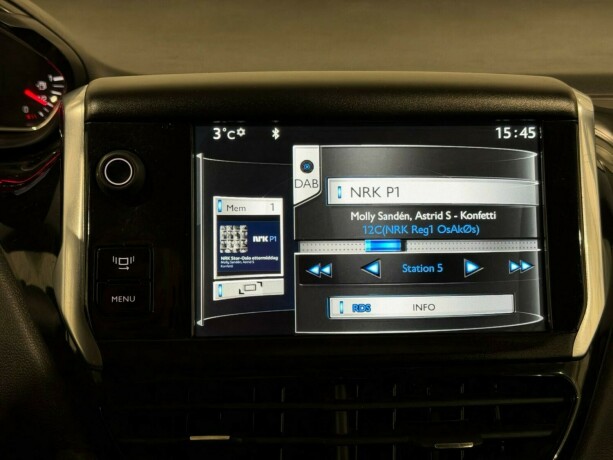 peugeot-208-bensin-2014-big-16