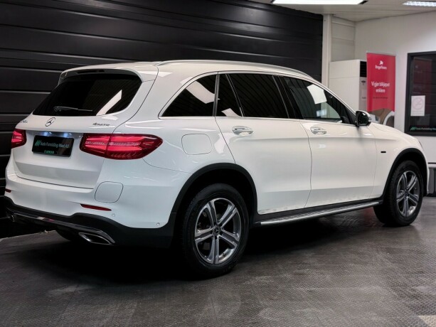 mercedes-benz-glc-elektrisitetbensin-2018-big-7