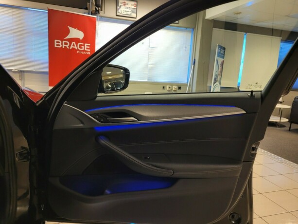 bmw-5-serie-plug-in-petrol-2020-big-16