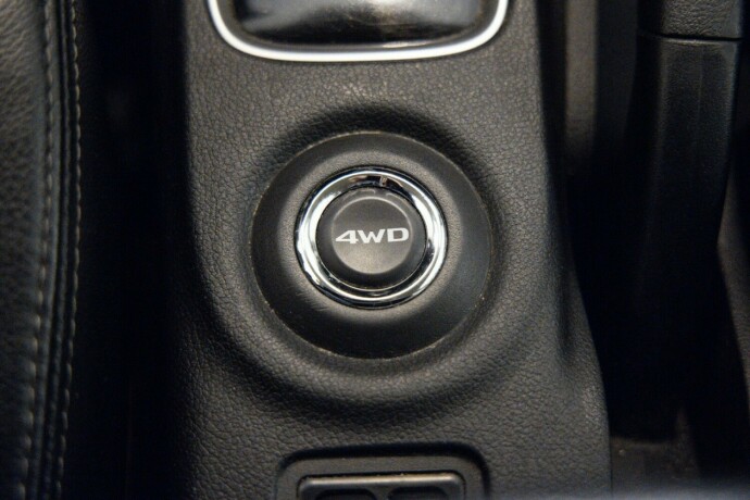 mitsubishi-outlander-diesel-2014-big-13