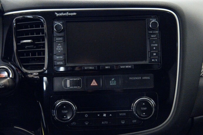 mitsubishi-outlander-diesel-2014-big-11