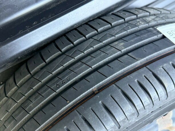 toyota-yaris-elektrisitetbensin-2012-big-26