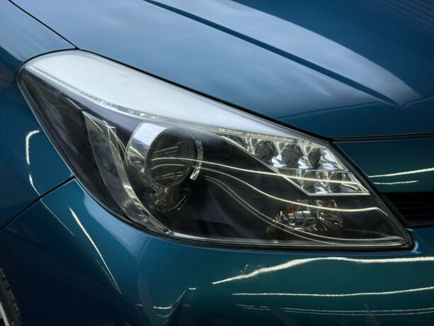 toyota-yaris-elektrisitetbensin-2012-big-2