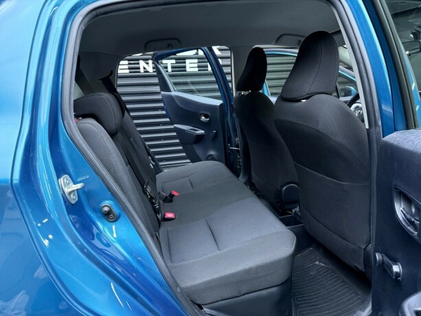 toyota-yaris-elektrisitetbensin-2012-big-24