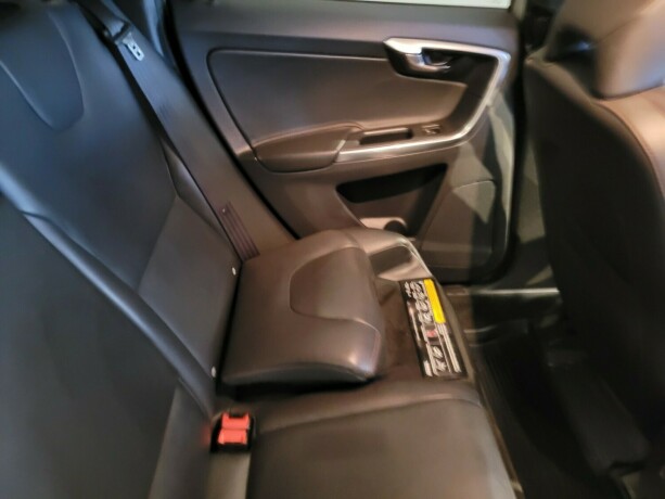 volvo-xc-60-diesel-2017-big-23