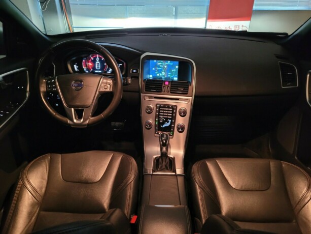 volvo-xc-60-diesel-2017-big-37