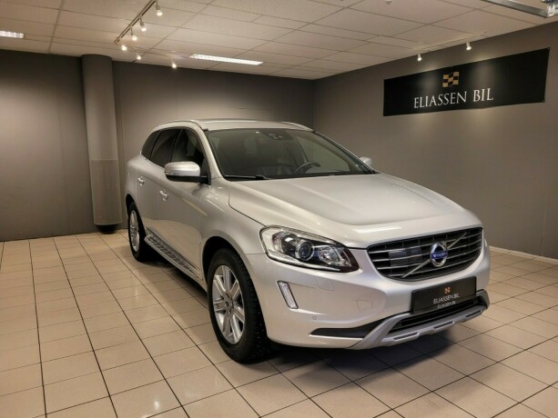 volvo-xc-60-diesel-2017-big-12