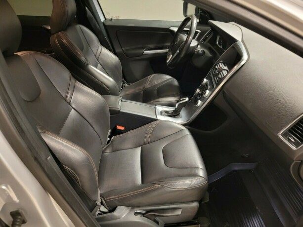 volvo-xc-60-diesel-2017-big-17