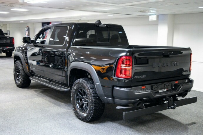 ram-1500-bensin-2025-big-2