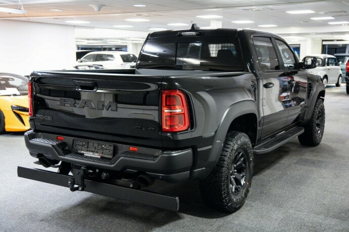 ram-1500-bensin-2025-big-3