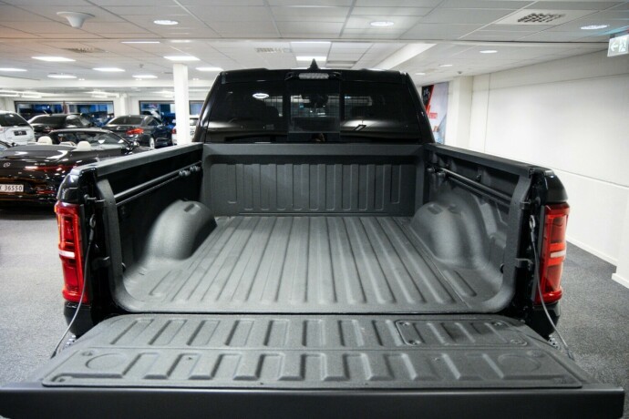 ram-1500-bensin-2025-big-7