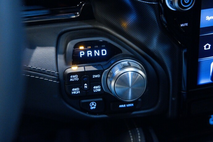 ram-1500-bensin-2025-big-11