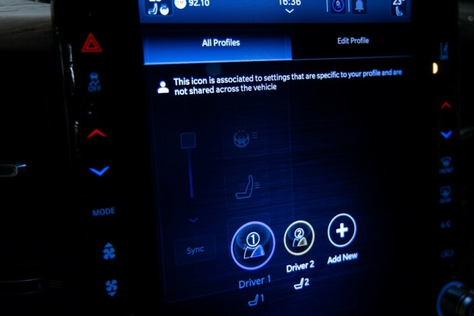 ram-1500-bensin-2025-big-18