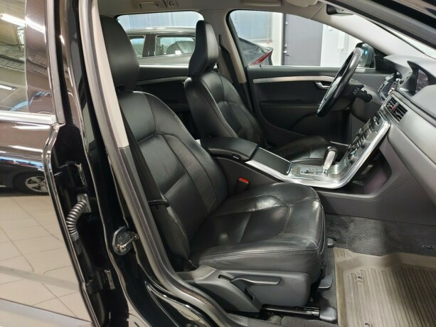 volvo-xc-70-diesel-2011-big-22