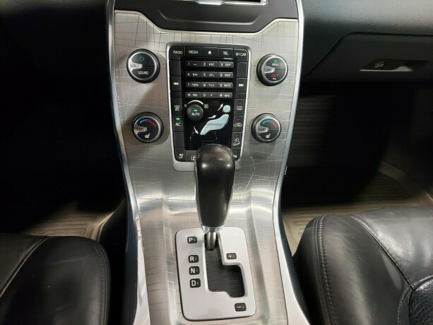 volvo-xc-70-diesel-2011-big-32