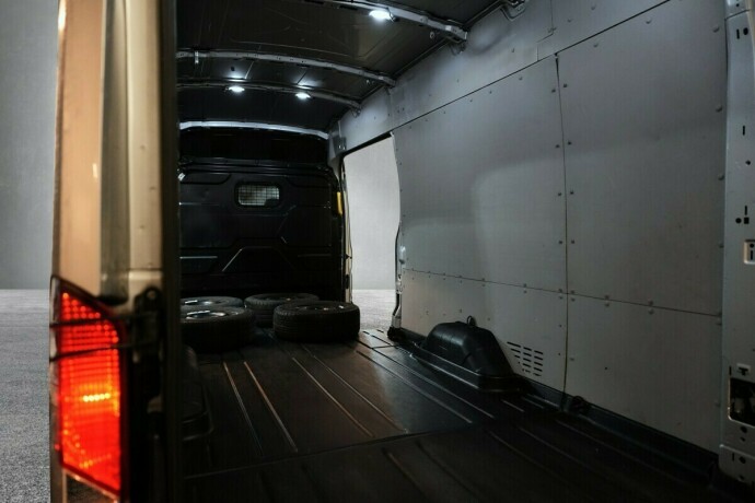 ford-transit-diesel-2019-big-16