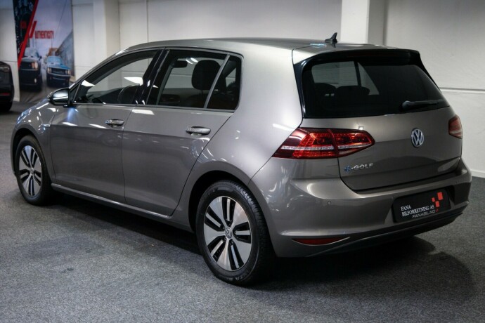 volkswagen-golf-elektrisitet-2017-big-1