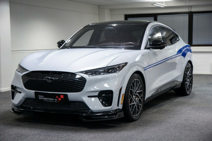 ford-mustang-mach-e-elektrisitet-2022-big-0