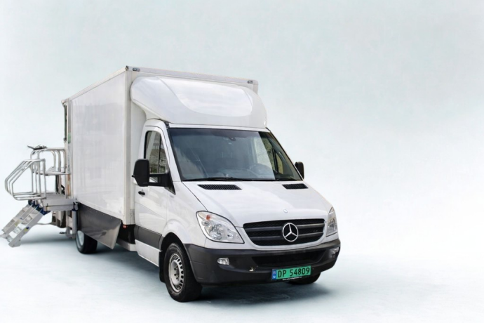 mercedes-benz-sprinter-diesel-2013-big-0