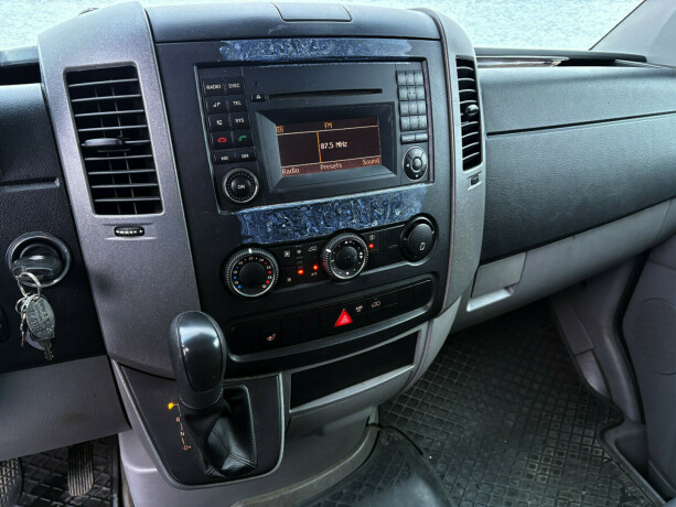 mercedes-benz-sprinter-diesel-2013-big-7