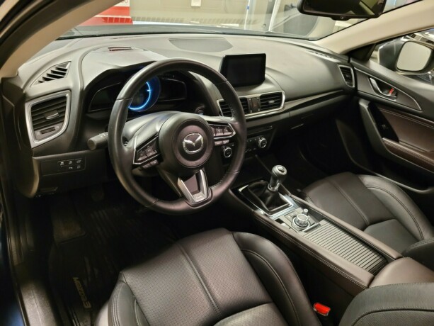 mazda-3-bensin-2017-big-23