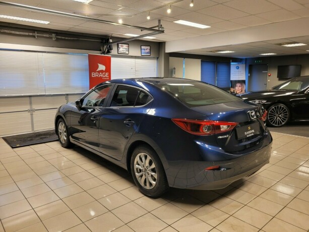 mazda-3-bensin-2017-big-7