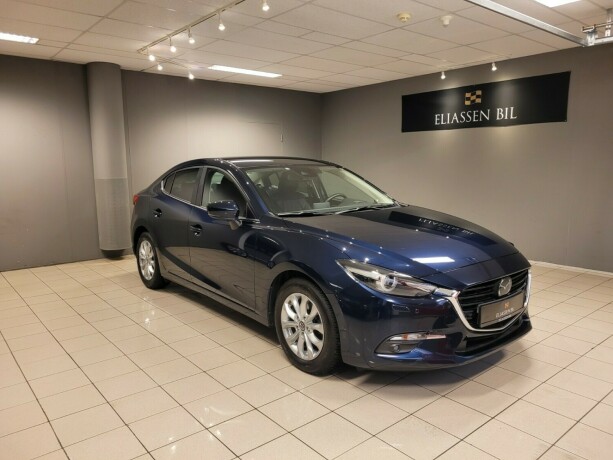 mazda-3-bensin-2017-big-1