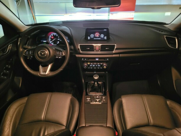 mazda-3-bensin-2017-big-32