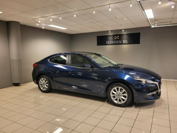 mazda-3-bensin-2017-big-3