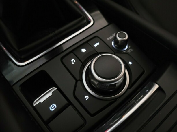 mazda-3-bensin-2017-big-26