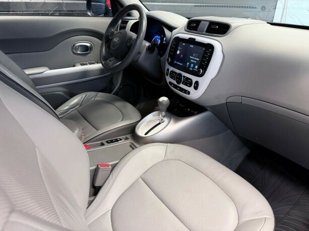 kia-soul-elektrisitet-2016-big-10