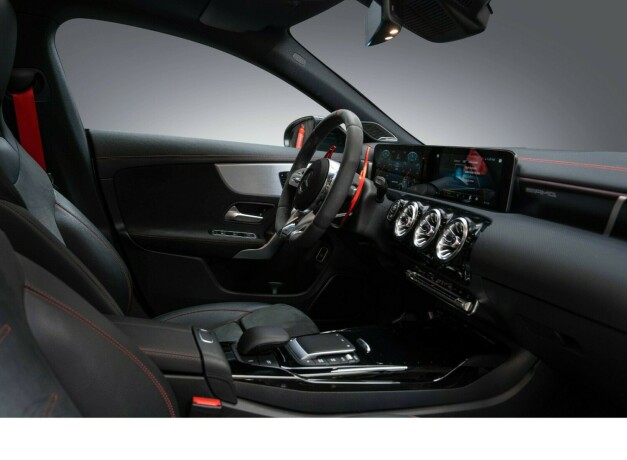 mercedes-benz-cla-bensin-2021-big-21