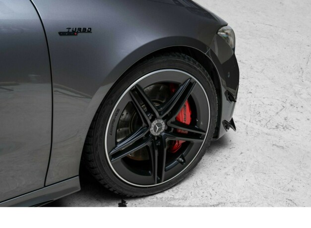 mercedes-benz-cla-bensin-2021-big-12