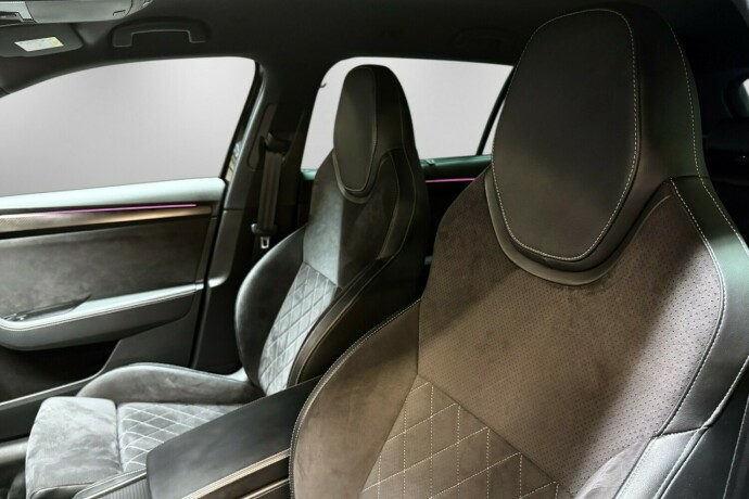 skoda-superb-elektrisitetbensin-2020-big-15
