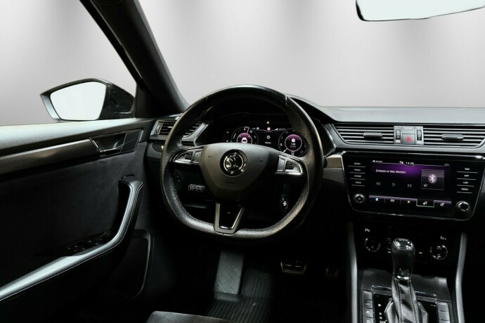 skoda-superb-elektrisitetbensin-2020-big-21