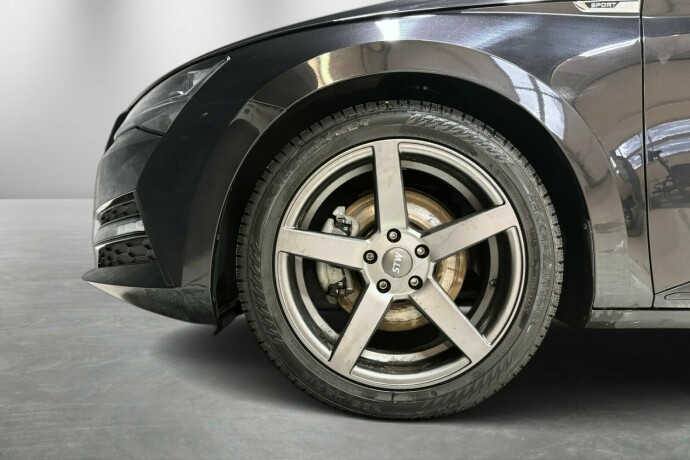 skoda-superb-elektrisitetbensin-2020-big-2